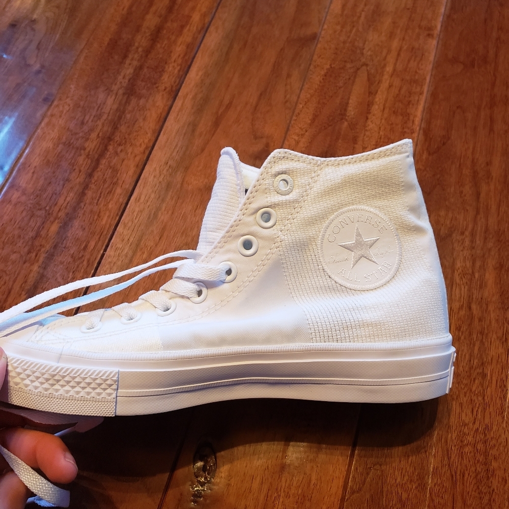 Chuck Taylor II Converse High Tops